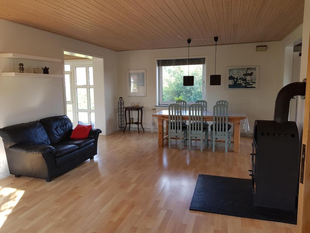 Hus Til Stor Familie Villa Bredebro ภายนอก รูปภาพ