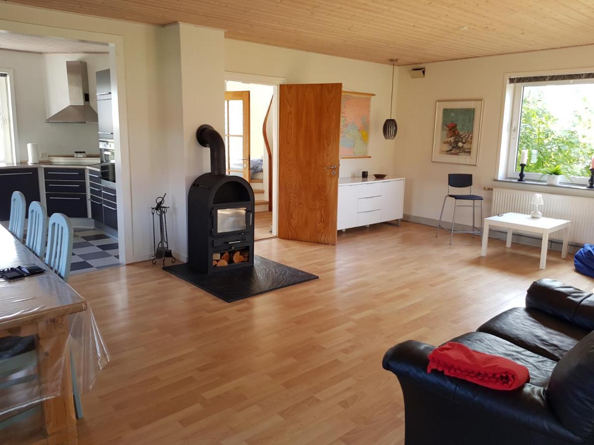 Hus Til Stor Familie Villa Bredebro ภายนอก รูปภาพ
