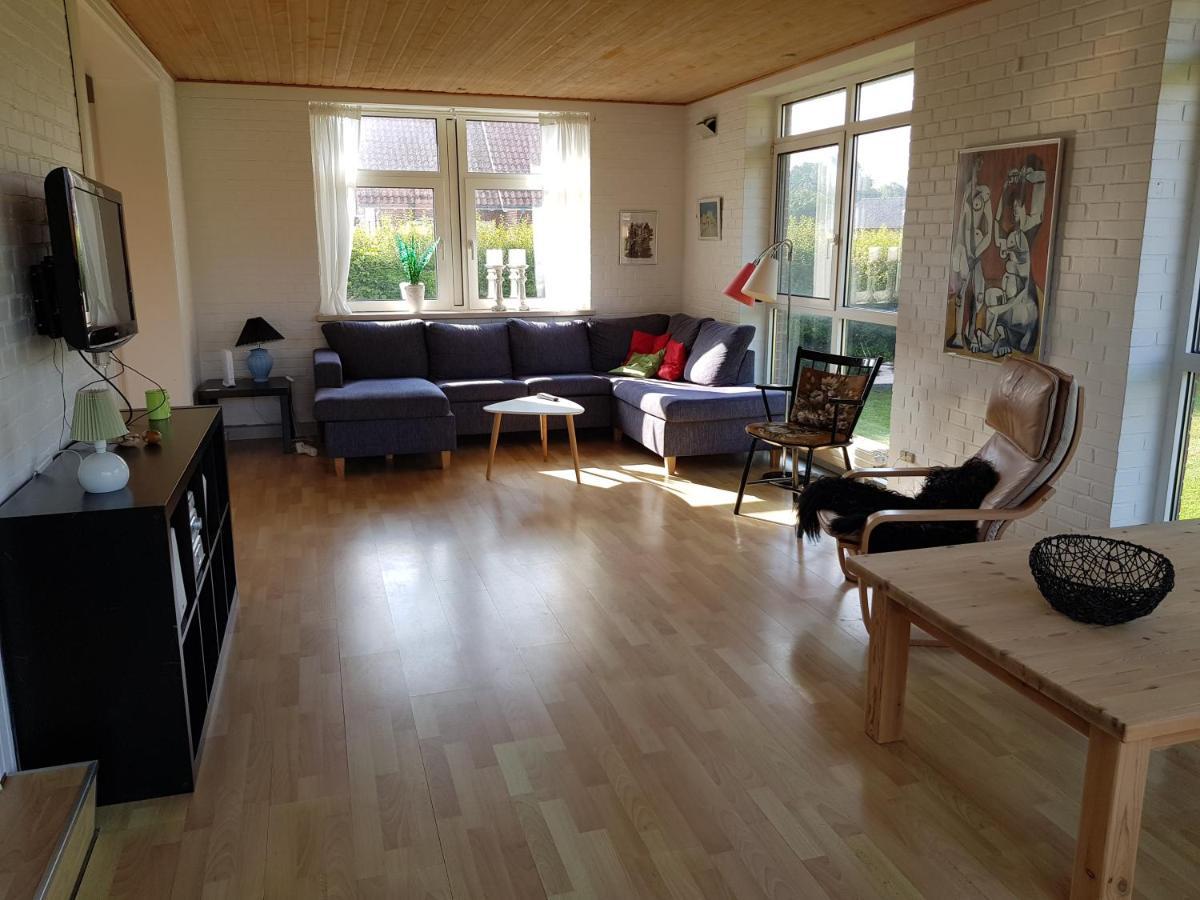 Hus Til Stor Familie Villa Bredebro ภายนอก รูปภาพ